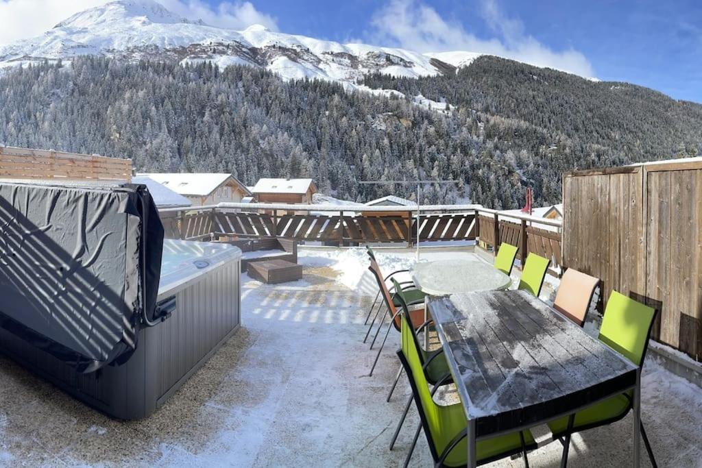 La Grange A Coco Avec Jacuzzi Villa Bourg-Saint-Pierre Exterior foto